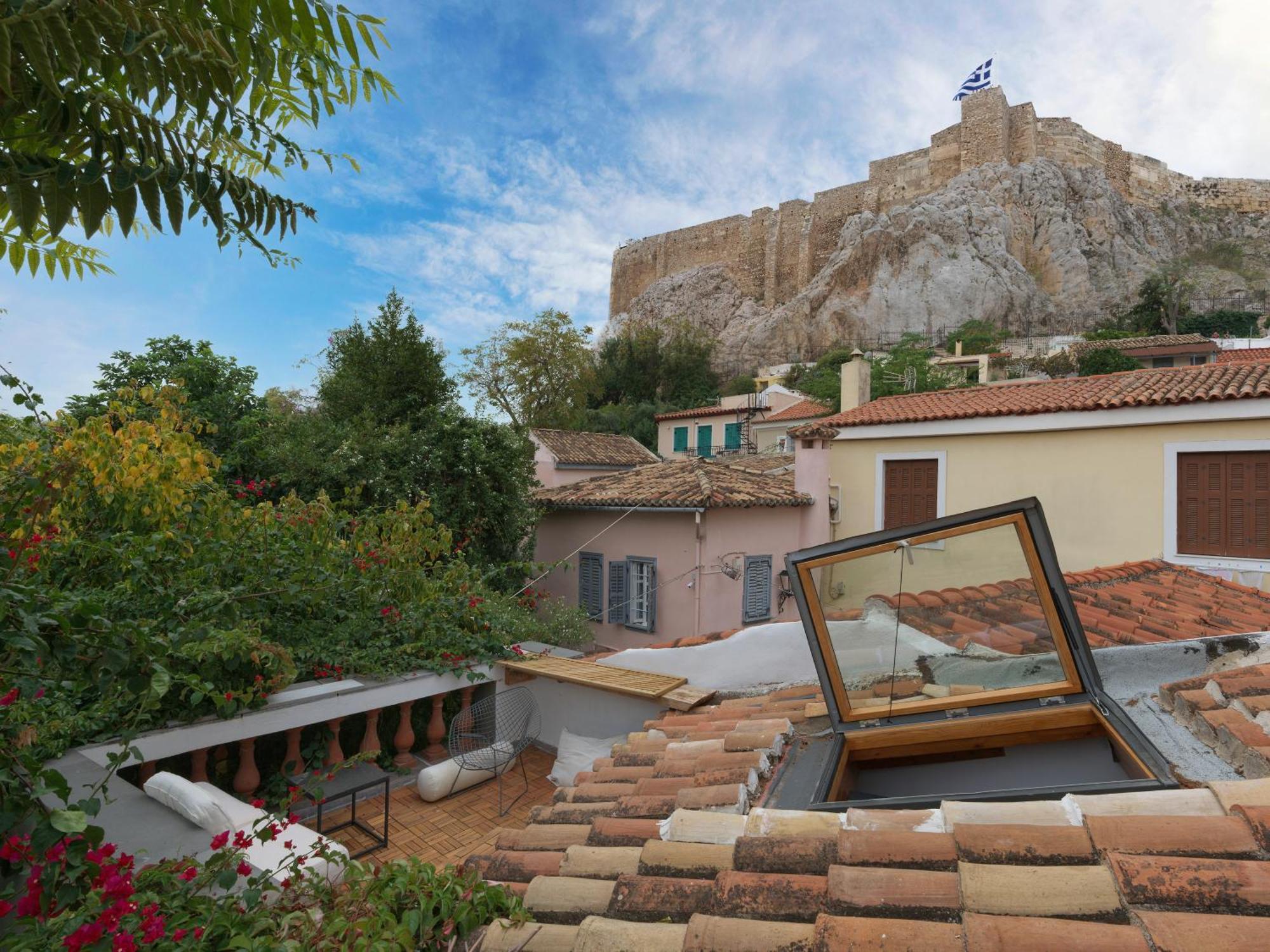 Live At The Acropolis Shadow - Under Super Scenic Anafiotika Apartment Atena Exterior foto